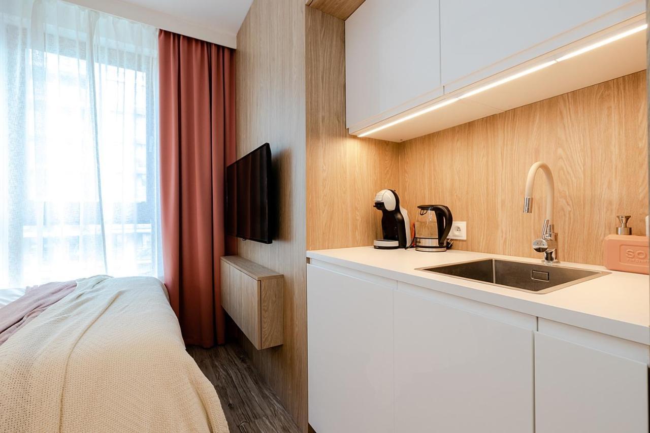 Studio Wola Apartament Kasprzaka - Wifi + Smart Tv Varşovia Exterior foto