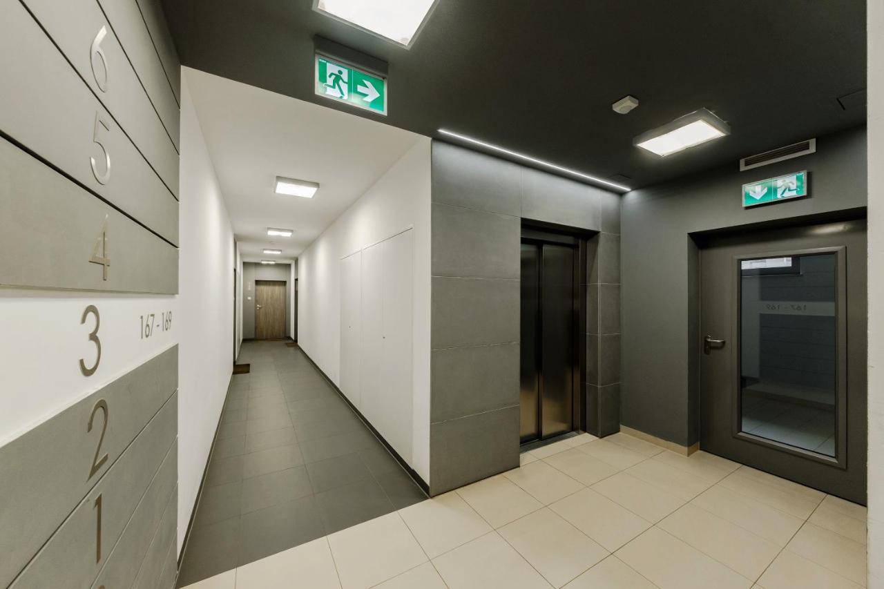 Studio Wola Apartament Kasprzaka - Wifi + Smart Tv Varşovia Exterior foto