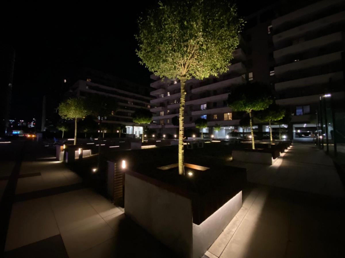 Studio Wola Apartament Kasprzaka - Wifi + Smart Tv Varşovia Exterior foto