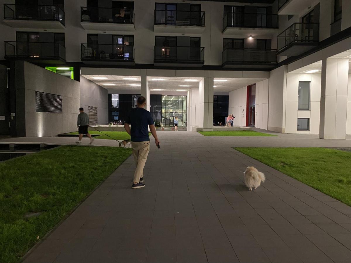 Studio Wola Apartament Kasprzaka - Wifi + Smart Tv Varşovia Exterior foto