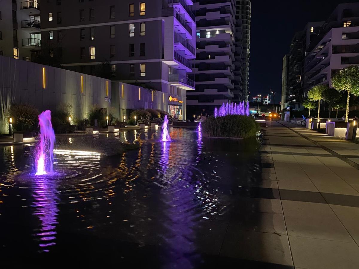 Studio Wola Apartament Kasprzaka - Wifi + Smart Tv Varşovia Exterior foto