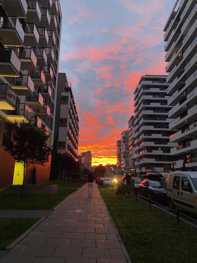 Studio Wola Apartament Kasprzaka - Wifi + Smart Tv Varşovia Exterior foto