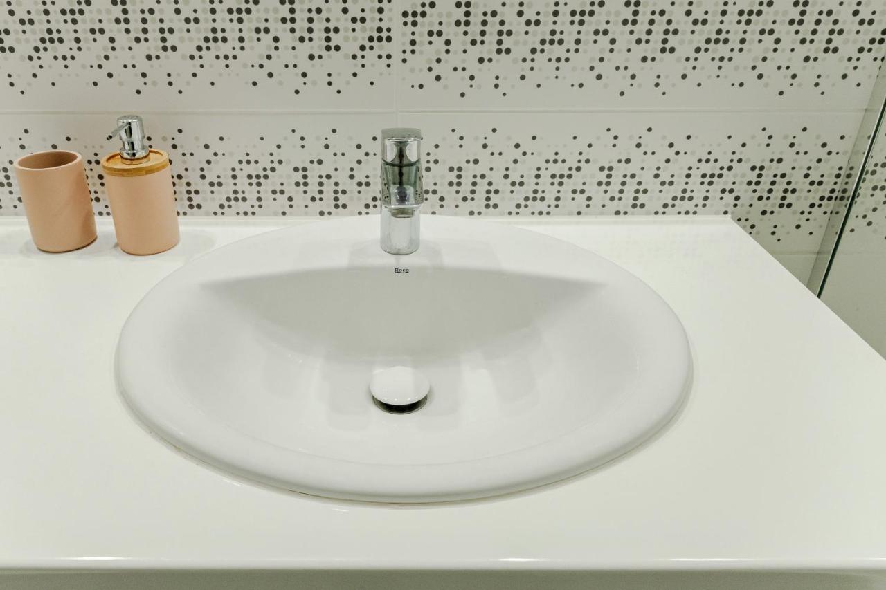 Studio Wola Apartament Kasprzaka - Wifi + Smart Tv Varşovia Exterior foto